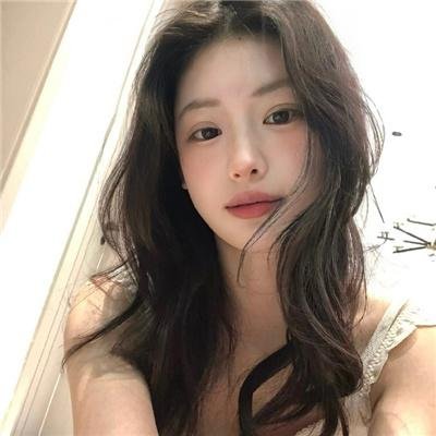 红衣少女封面